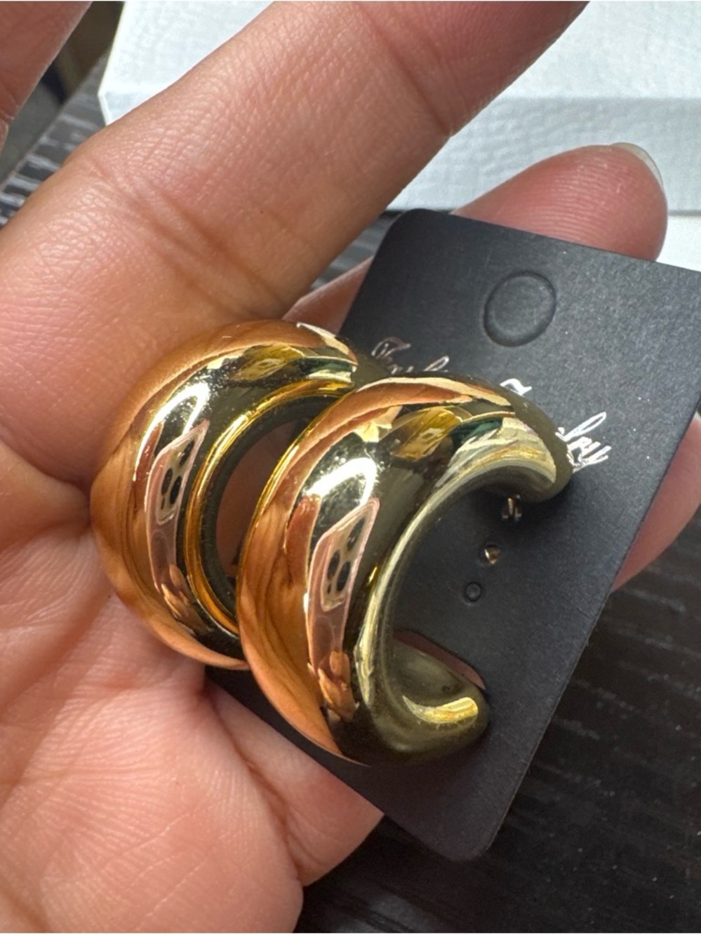 Fashion Jewelry Gold Chunky Cuff Hoop Earrings - Shiny Gold
